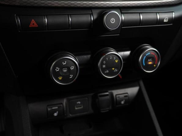 Lada (ВАЗ) Vesta I Рестайлинг (NG) с пробегом 2024 года, цена 1 329 000 рублей, 43267 км, седан, Автокод Объявления