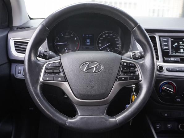 Hyundai Solaris II с пробегом 2020 года, цена 1 293 000 рублей, 81615 км, седан, Автокод Объявления