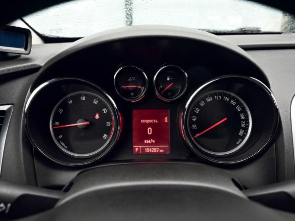 Opel Astra J Рестайлинг с пробегом 2013 года, цена 749 000 рублей, 154204 км, седан, Автокод Объявления