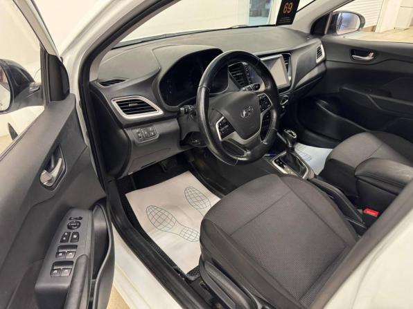 Hyundai Solaris II с пробегом 2019 года, цена 699 000 рублей, 72817 км, седан, Автокод Объявления
