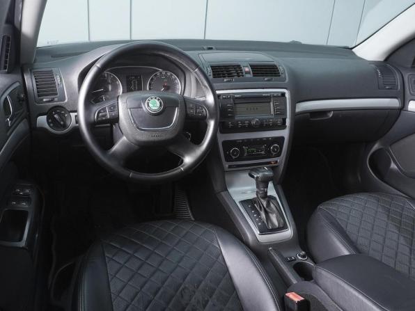 Skoda Octavia II (A5) Рестайлинг с пробегом 2012 года, цена 670 000 рублей, 194750 км, лифтбек, Автокод Объявления