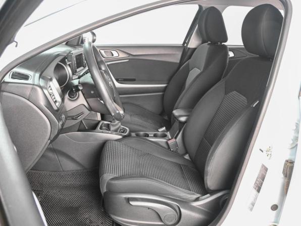 Kia Ceed III с пробегом 2019 года, цена 1 399 000 рублей, 137046 км, универсал, Автокод Объявления