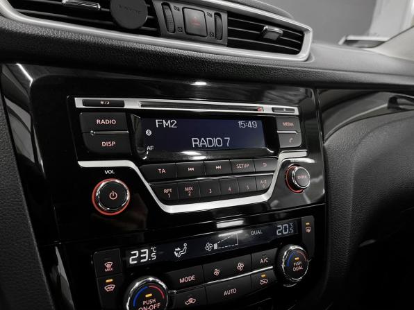 Nissan Qashqai II с пробегом 2018 года, цена 1 680 000 рублей, 111838 км, внедорожник, Автокод Объявления