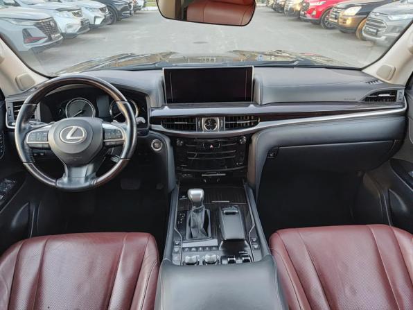 Lexus LX III Рестайлинг 2 с пробегом 2017 года, цена 5 490 000 рублей, 190788 км, внедорожник, Автокод Объявления