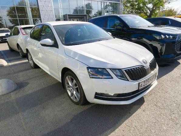 Skoda Octavia III (A7) Рестайлинг с пробегом 2018 года, цена 1 650 000 рублей, 187000 км, лифтбек, Автокод Объявления