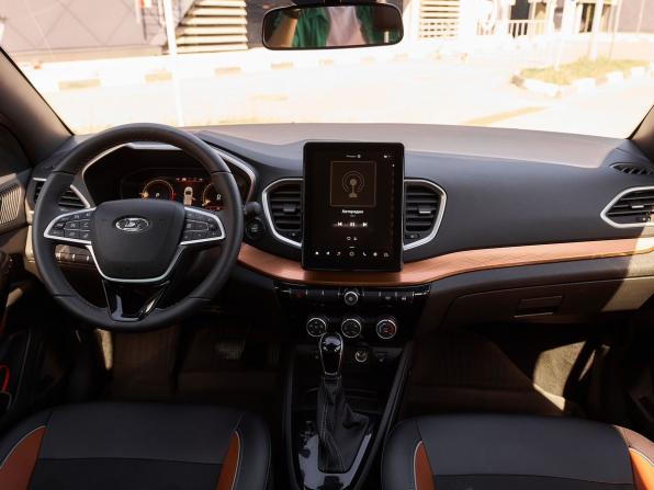 Lada (ВАЗ) Vesta I Рестайлинг (NG) с пробегом 2024 года, цена 1 535 800 рублей, 23004 км, универсал, Автокод Объявления
