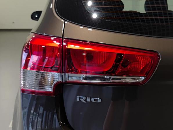 Kia Rio III Рестайлинг с пробегом 2015 года, цена 1 050 000 рублей, 197154 км, хэтчбек, Автокод Объявления