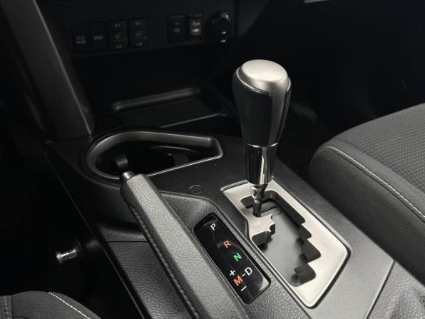 Toyota RAV4 IV (XA40) Рестайлинг с пробегом 2018 года, цена 2 349 000 рублей, 147833 км, внедорожник, Автокод Объявления