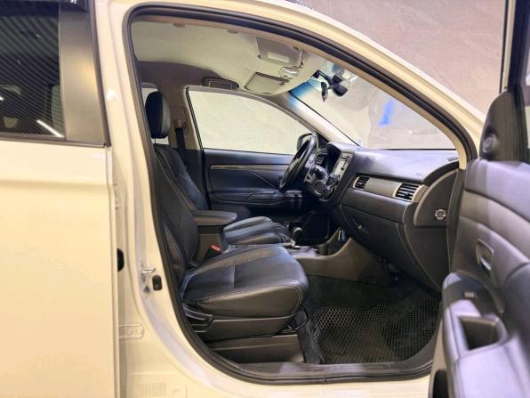 Mitsubishi Outlander III с пробегом 2014 года, цена 1 319 000 рублей, 120642 км, внедорожник, Автокод Объявления