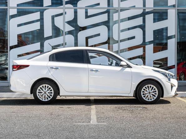 Kia Rio IV Рестайлинг с пробегом 2021 года, цена 1 599 000 рублей, 113890 км, седан, Автокод Объявления