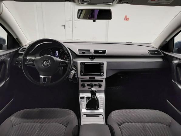Volkswagen Passat B7 с пробегом 2013 года, цена 880 000 рублей, 277337 км, седан, Автокод Объявления