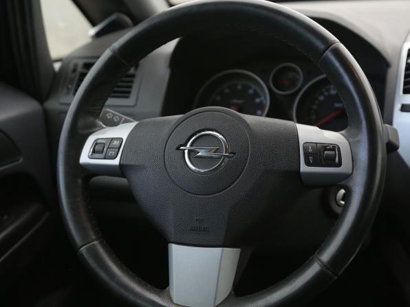 Opel Zafira B Рестайлинг с пробегом 2013 года, цена 452 000 рублей, 288000 км, компактвэн, Автокод Объявления
