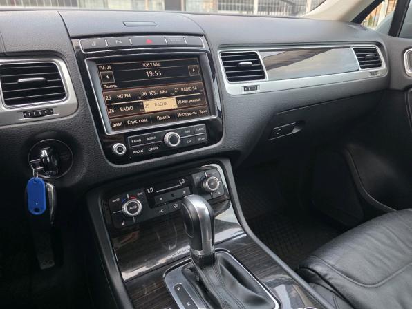 Volkswagen Touareg II Рестайлинг с пробегом 2015 года, цена 2 750 000 рублей, 186718 км, внедорожник, Автокод Объявления