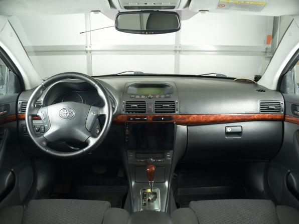 Toyota Avensis II с пробегом 2004 года, цена 658 999 рублей, 301126 км, седан, Автокод Объявления