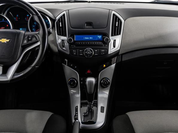 Chevrolet Cruze I Рестайлинг с пробегом 2013 года, цена 930 000 рублей, 159732 км, седан, Автокод Объявления