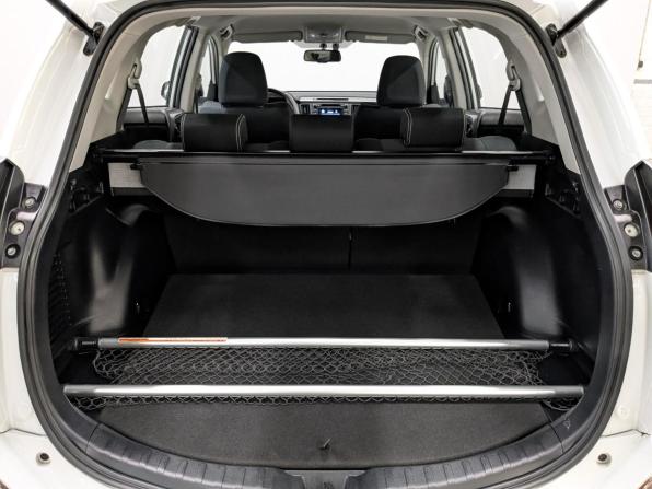 Toyota RAV4 IV (XA40) Рестайлинг с пробегом 2018 года, цена 2 740 000 рублей, 17934 км, внедорожник, Автокод Объявления