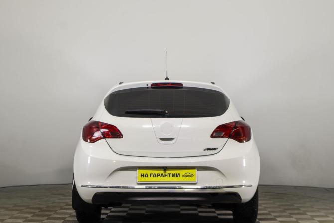 Opel Astra J Рестайлинг с пробегом 2013 года, цена 629 000 рублей, 279828 км, хэтчбек, Автокод Объявления