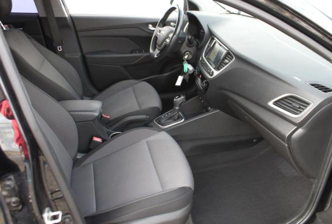 Hyundai Solaris I Рестайлинг с пробегом 2017 года, цена 1 355 000 рублей, 103257 км, седан, Автокод Объявления