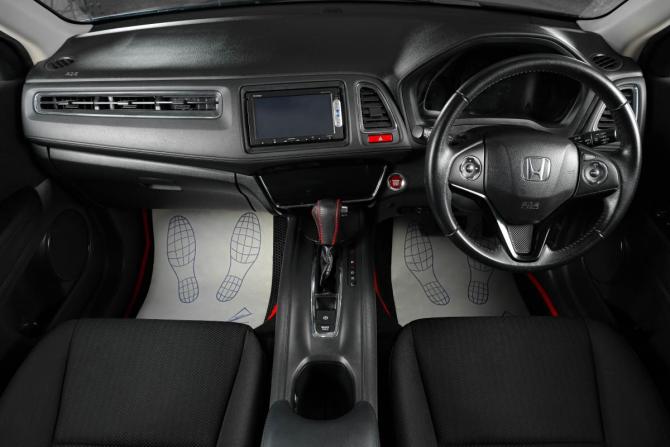 Honda Vezel I с пробегом 2014 года, цена 1 499 000 рублей, 117759 км, внедорожник, Автокод Объявления