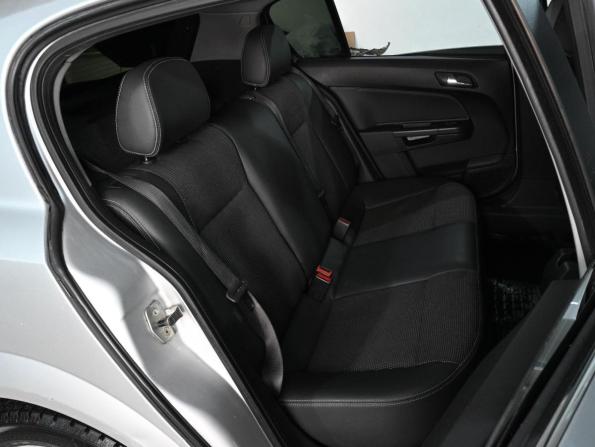 Opel Astra H Рестайлинг с пробегом 2010 года, цена 569 000 рублей, 175194 км, хэтчбек, Автокод Объявления