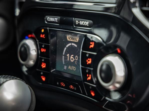 Nissan Juke I с пробегом 2012 года, цена 998 000 рублей, 181152 км, внедорожник, Автокод Объявления