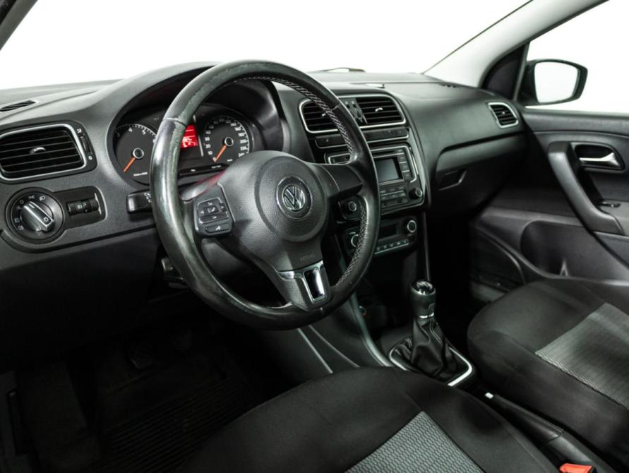 Volkswagen Polo V Санкт-Петербург  - изображение 12