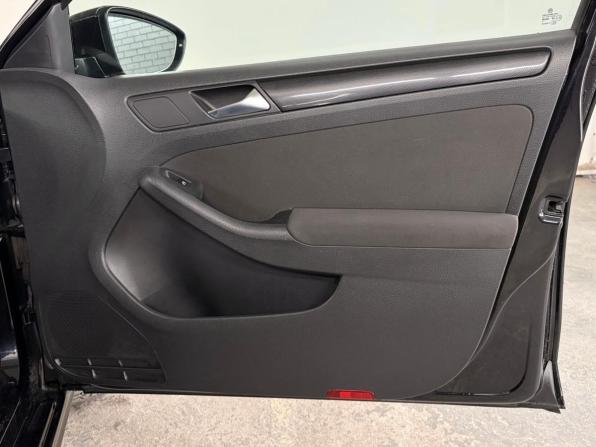 Volkswagen Jetta VI с пробегом 2011 года, цена 875 000 рублей, 149071 км, седан, Автокод Объявления