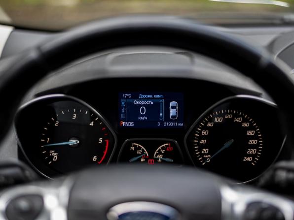 Ford Kuga II с пробегом 2013 года, цена 940 000 рублей, 219307 км, внедорожник, Автокод Объявления