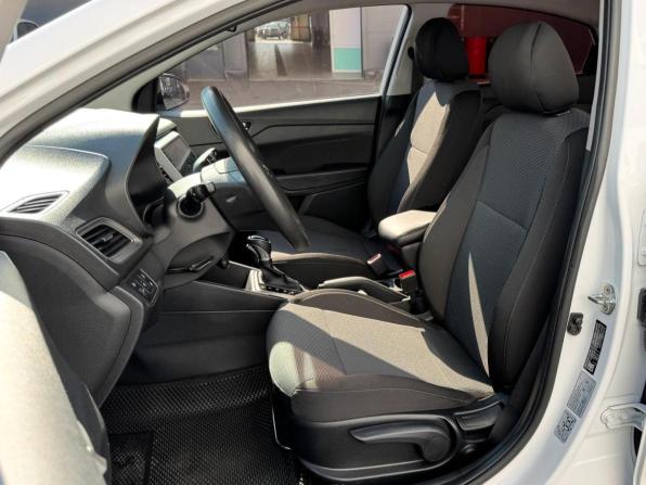 Hyundai Solaris II Рестайлинг с пробегом 2021 года, цена 1 599 000 рублей, 122556 км, седан, Автокод Объявления