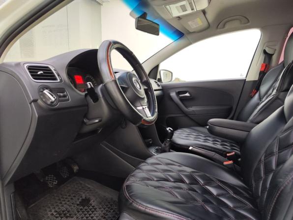 Volkswagen Polo V с пробегом 2014 года, цена 670 000 рублей, 142845 км, седан, Автокод Объявления