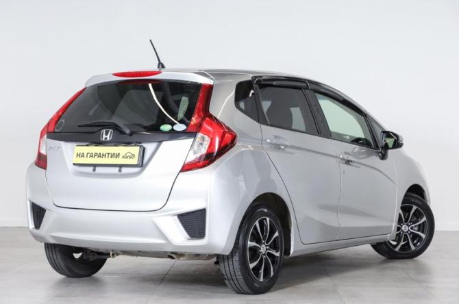 Honda Fit III с пробегом 2014 года, цена 999 000 рублей, 180000 км, хэтчбек, Автокод Объявления