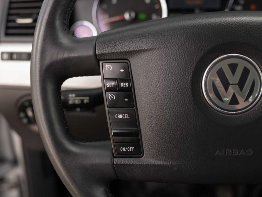 Volkswagen Touareg I Рестайлинг Новосибирск  - изображение 11