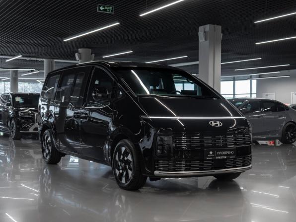 Hyundai Staria I Рестайлинг с пробегом 2026 года, цена 8 000 000 рублей, 17 км, минивэн, Автокод Объявления