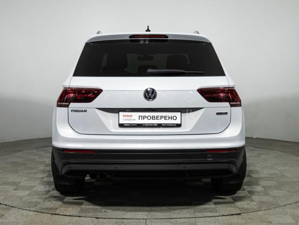 Volkswagen Tiguan II с пробегом 2018 года, цена 2 079 700 рублей, 173689 км, внедорожник, Автокод Объявления