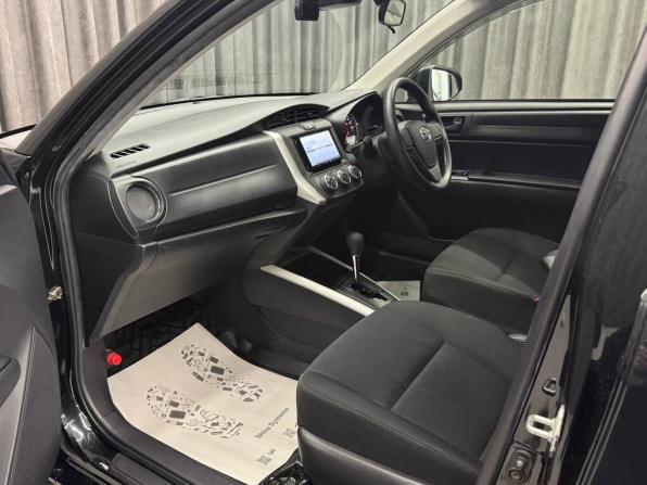 Toyota Corolla XI (E160 E170) Рестайлинг 2 с пробегом 2019 года, цена 1 570 000 рублей, 57000 км, универсал, Автокод Объявления