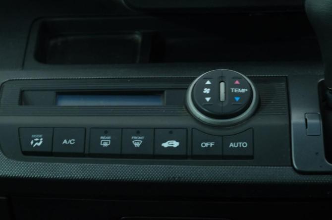 Honda Freed I с пробегом 2010 года, цена 899 000 рублей, 216536 км, компактвэн, Автокод Объявления