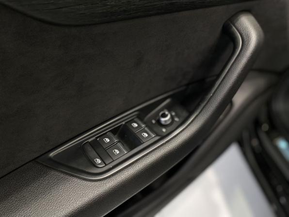 Audi A4 V (B9) с пробегом 2015 года, цена 2 179 900 рублей, 100500 км, седан, Автокод Объявления