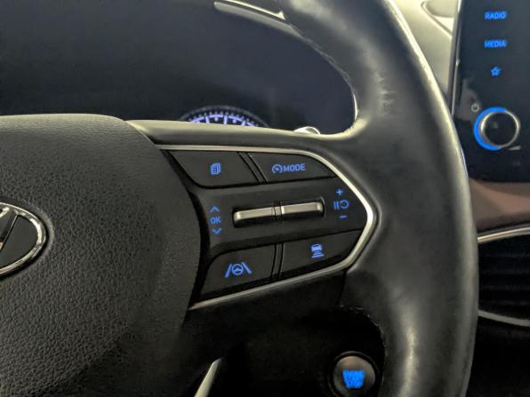Hyundai Santa Fe IV Рестайлинг с пробегом 2021 года, цена 3 300 000 рублей, 105039 км, внедорожник, Автокод Объявления