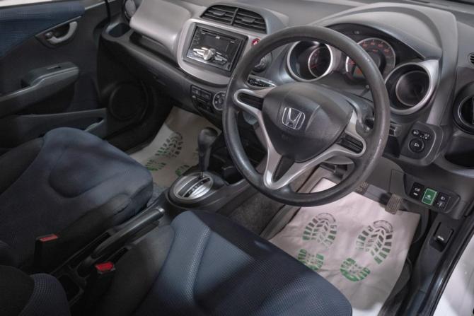 Honda Fit II с пробегом 2011 года, цена 799 000 рублей, 155000 км, хэтчбек, Автокод Объявления
