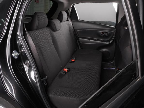 Toyota Vitz III (XP130) Рестайлинг 2 с пробегом 2018 года, цена 1 155 000 рублей, 102748 км, хэтчбек, Автокод Объявления