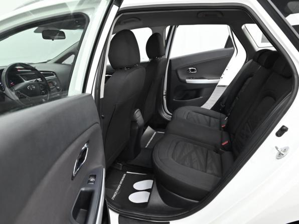 Kia Ceed II Рестайлинг с пробегом 2018 года, цена 1 099 000 рублей, 127000 км, универсал, Автокод Объявления