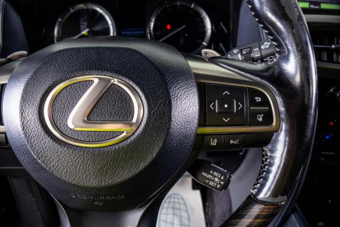 Lexus LX III Рестайлинг 2 с пробегом 2018 года, цена 7 449 000 рублей, 257933 км, внедорожник, Автокод Объявления