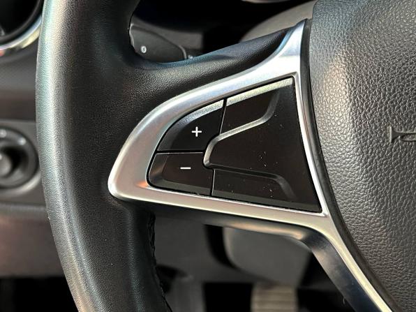Renault Sandero II Рестайлинг с пробегом 2019 года, цена 1 350 000 рублей, 55700 км, хэтчбек, Автокод Объявления