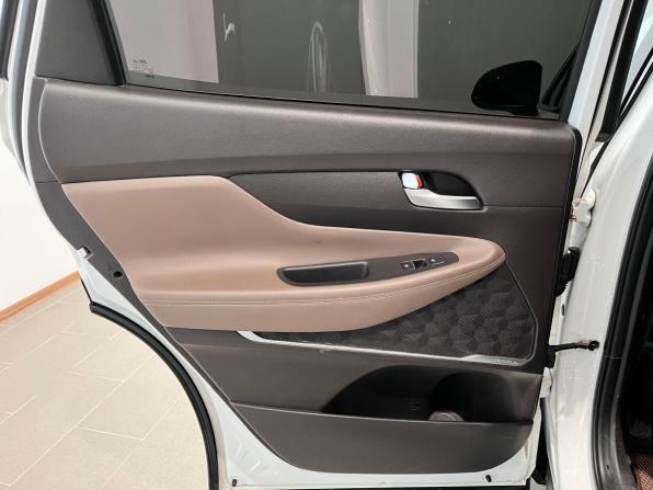 Hyundai Santa Fe IV с пробегом 2019 года, цена 3 050 000 рублей, 113084 км, внедорожник, Автокод Объявления