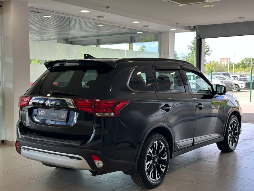 Mitsubishi Outlander III Рестайлинг 3 Тверь  - изображение 4