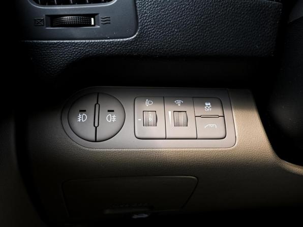 Hyundai H-1 II Рестайлинг с пробегом 2016 года, цена 2 199 000 рублей, 193419 км, минивэн, Автокод Объявления