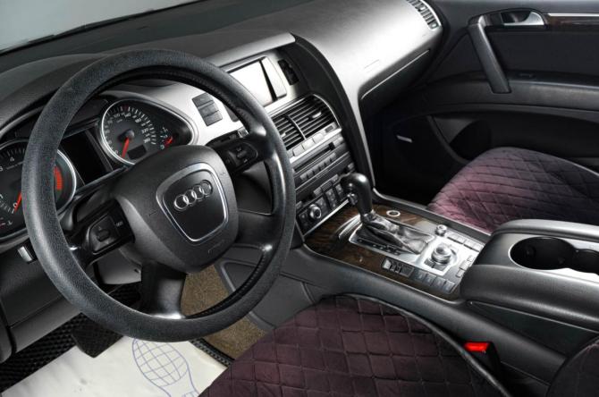 Audi Q7 I (4L) с пробегом 2007 года, цена 1 119 000 рублей, 223349 км, внедорожник, Автокод Объявления