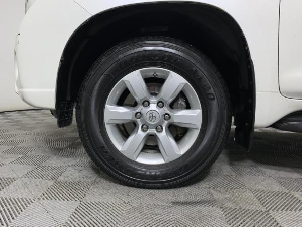 Toyota Land Cruiser Prado 150 Series Рестайлинг 1 с пробегом 2017 года, цена 4 450 000 рублей, 108017 км, внедорожник, Автокод Объявления