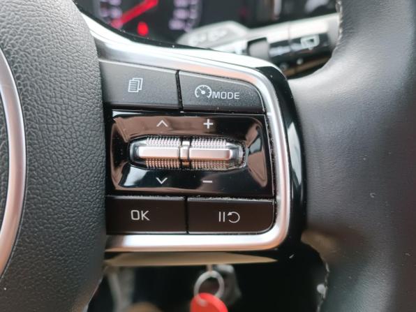 Kia Sorento IV с пробегом 2021 года, цена 3 395 000 рублей, 73500 км, внедорожник, Автокод Объявления