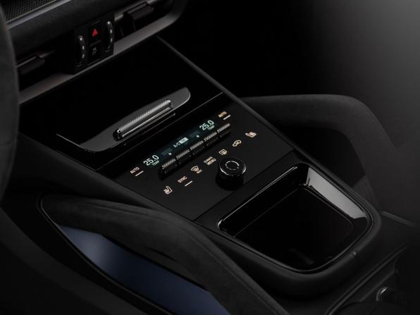 Porsche Cayenne III Рестайлинг с пробегом 2023 года, цена 25 850 000 рублей, 2364 км, внедорожник, Автокод Объявления
